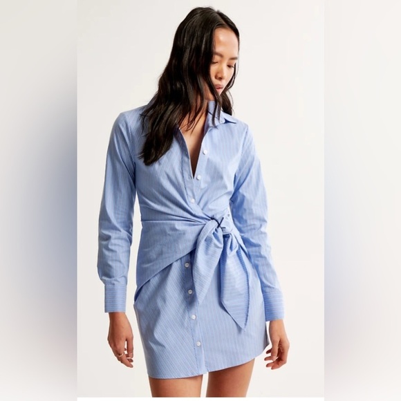 Abercrombie & Fitch Dresses & Skirts - Abercrombie & Fitch women’s Light Blue Striped mini dress size SP